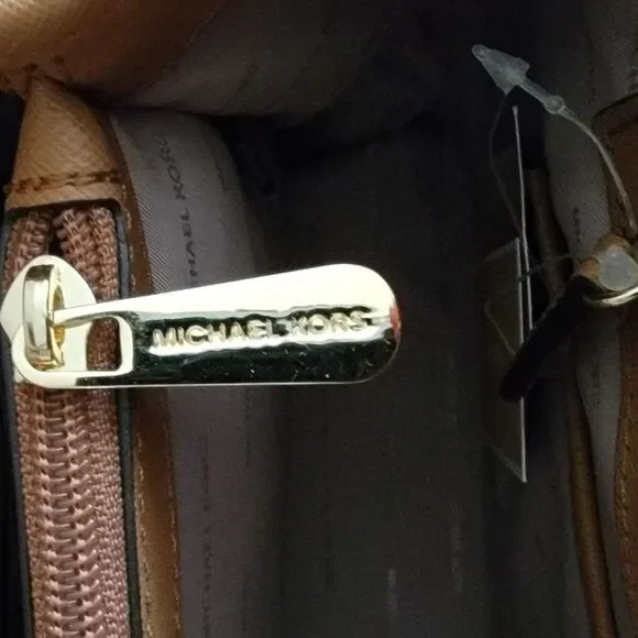 Michael Kors Jet Set travel tote bag - Picture 14 of 15